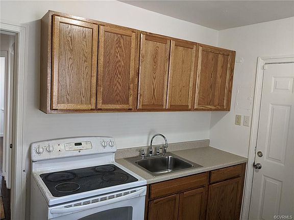 5th image of 1716 Rogers St