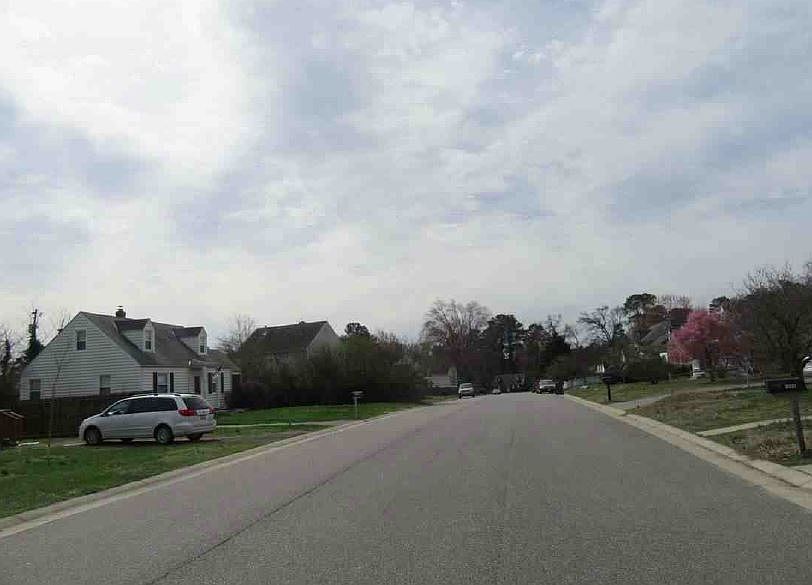 2nd image of 1602 Harvard Rd