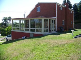 2106 Butler St, Oakdale, PA 15071