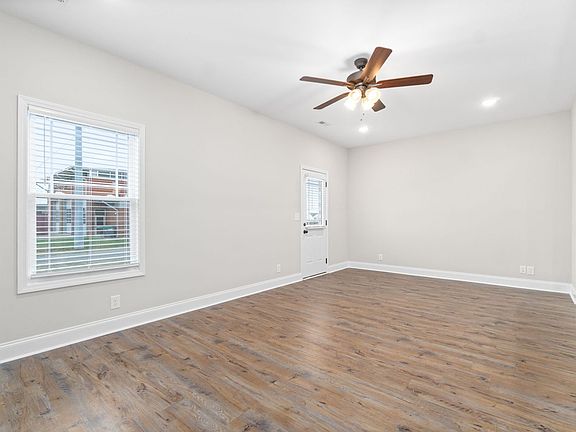 5th image of 352 Fallow Cir