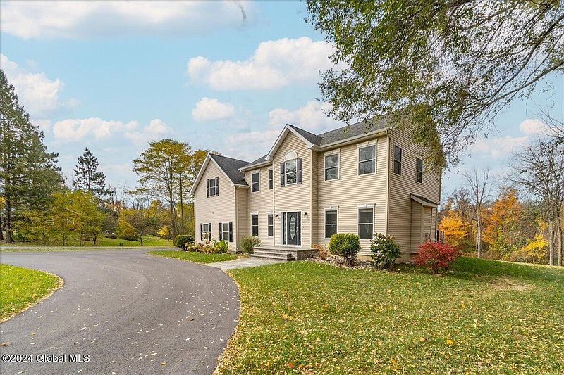 2nd image of 48 Bradt Road
