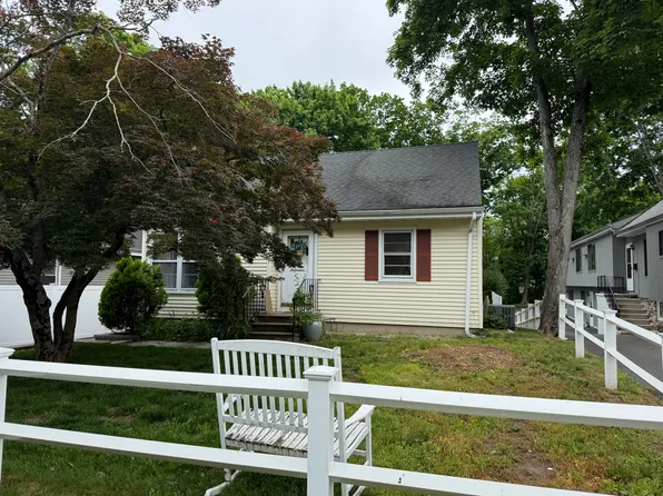 17 Oenoke Pl, Stamford, CT