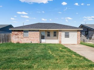 305 Spruce Ave, Dumas, TX 79029