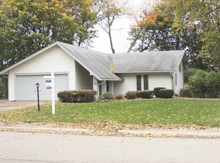 43 N Bereman Rd, Montgomery, IL 60538