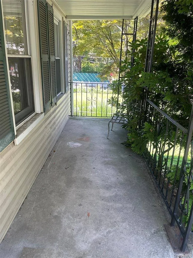 Studio, $3,900 — Photo 3