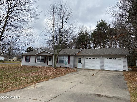 2nd image of 67301 Becky Ln