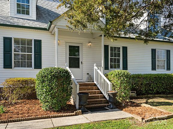 3rd image of 10912 Kingfisher Dr