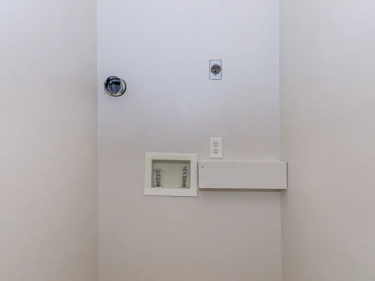 Stackable connections