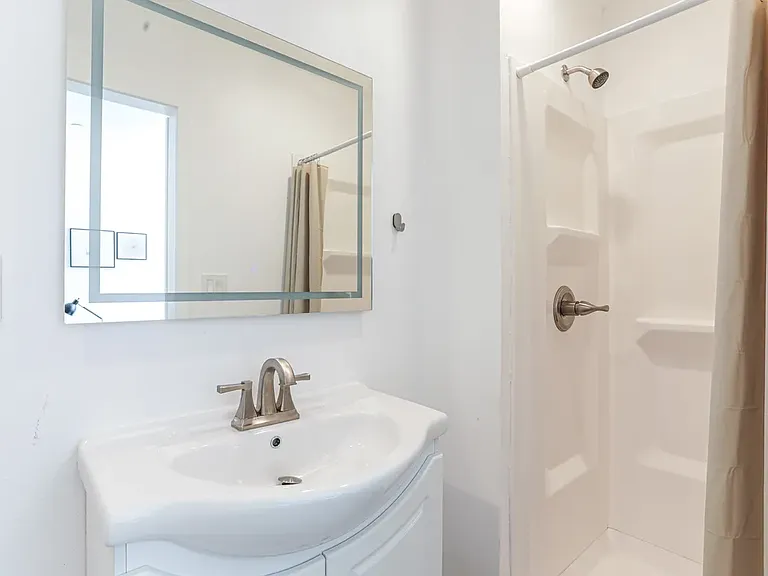 1601 W 35th St #15 — Photo 17