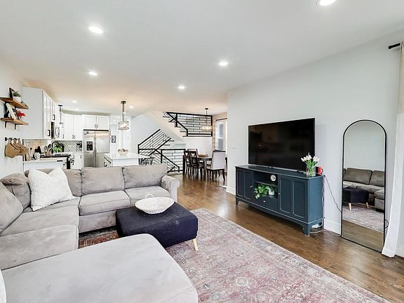 4th image of 5623 W Berenice Ave