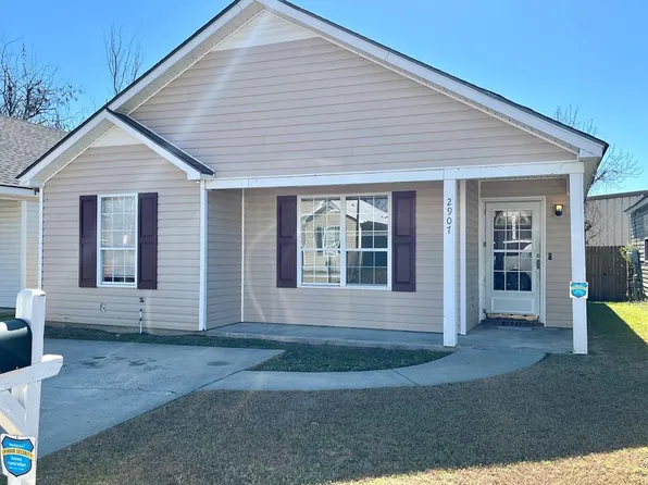 2907 Callaway Cir, Valdosta, GA 31602
