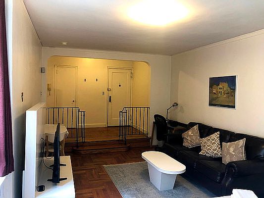 3rd image of 205 W 15th St APT 5K