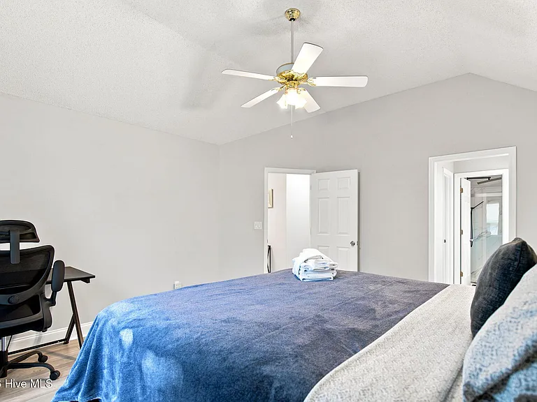 7228 Quail Woods Rd — Photo 24