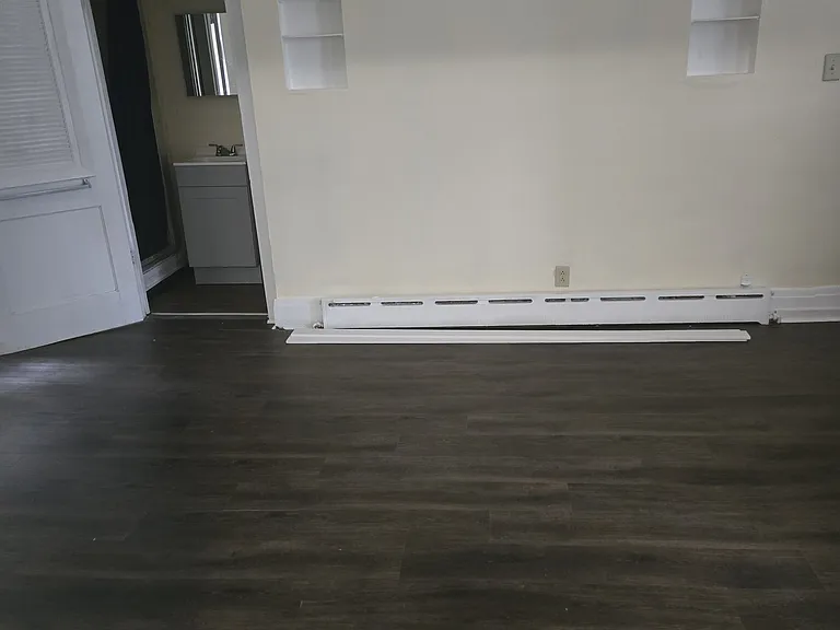 436 Linwood Ave — Photo 1