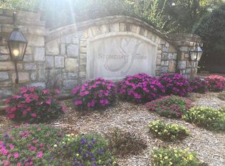 129 Stonegate Trl, Carrollton, GA 30116