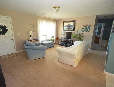 3rd image of 116 Hughes St
