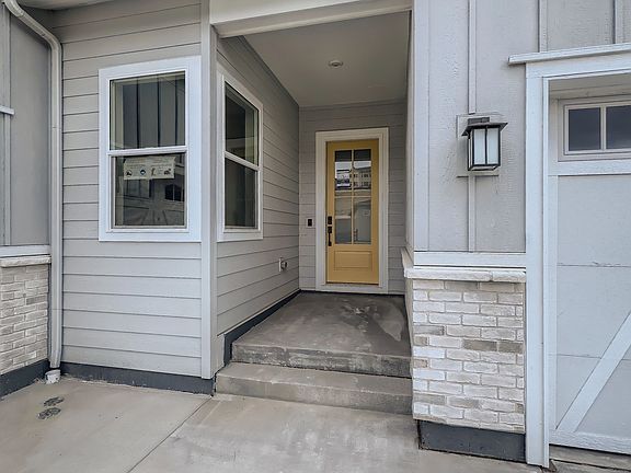 Homesite 0505 Front Porch