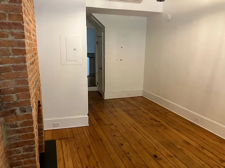 26 E Vine St — Photo 13