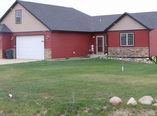 13677 Hawthorn Loop NW, Williston, ND 58801