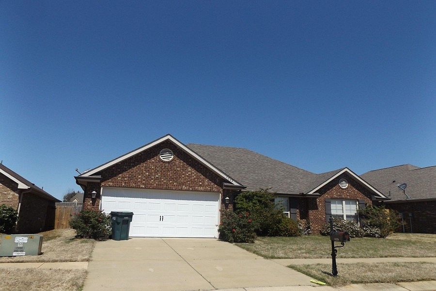 1st image of 3242 W Hartland Dr
