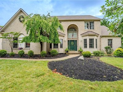 10203 Forestwood Ln, North Royalton, OH, 44133