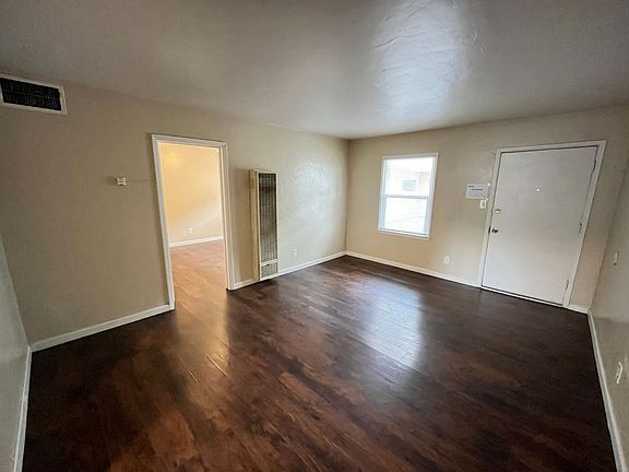 4th image of 267 W Belleview Ave APT 4