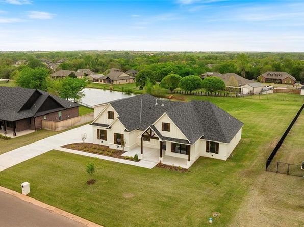 10140 Oakwood Dr, Edmond, OK 73025