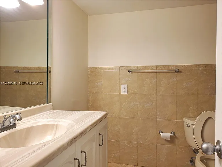 250 NW 107th Ave #106 — Photo 7