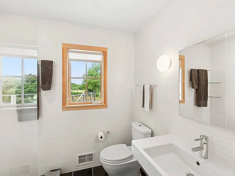 110 S Fairview Ave — Photo 13