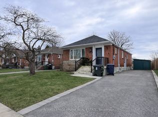 109 Flora Dr, Toronto, ON M1P1A7