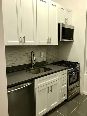 Rented by Flatiron Real Estate Advisors LLC | media 7