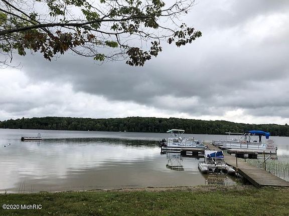 3rd image of 5884 E Ford Lake Dr