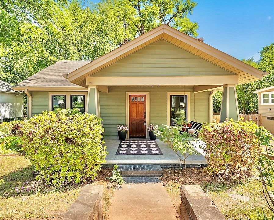 1st image of 806 Perry Rd
