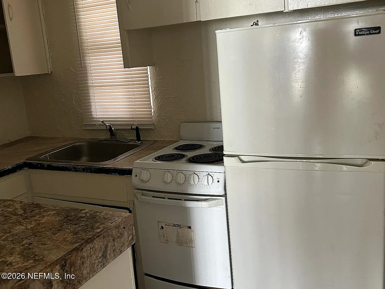 1 bed, 1.0 bath, 300 sqft, $845 — Photo 3