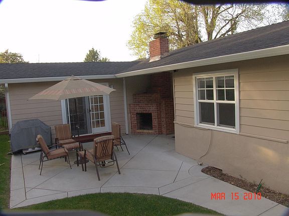 enjoy fireplace & BBQ