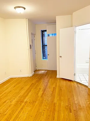 Rented by Waverly Realty Associates | media 15