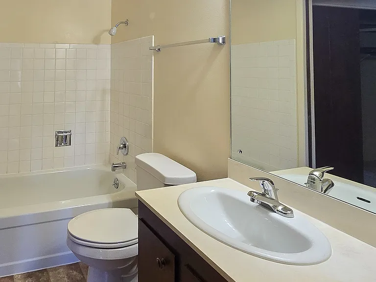 Highlands Apartments — Photo 6