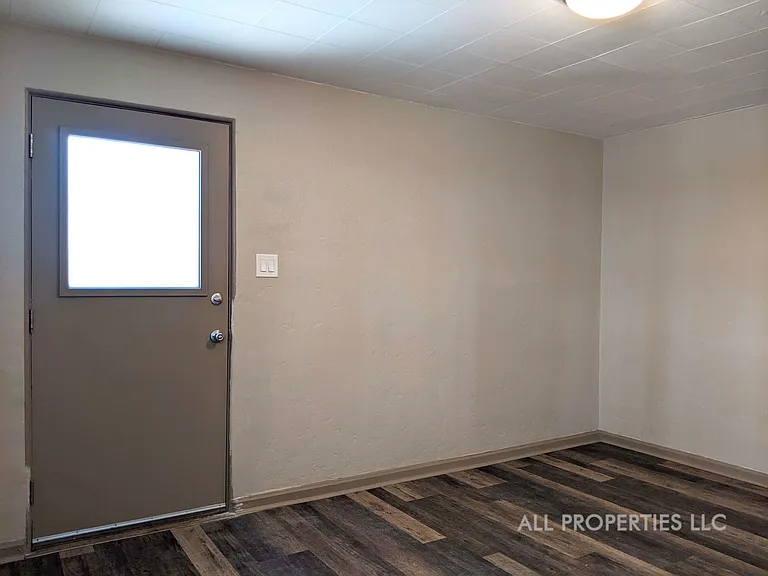 1613 York St — Photo 6