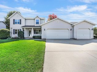 206 Patrick Ave, Waunakee, WI 53597