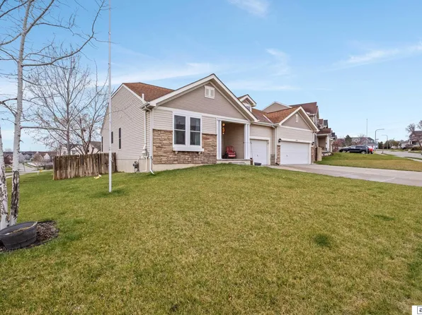 8520 S 159th St, Omaha, NE 68136