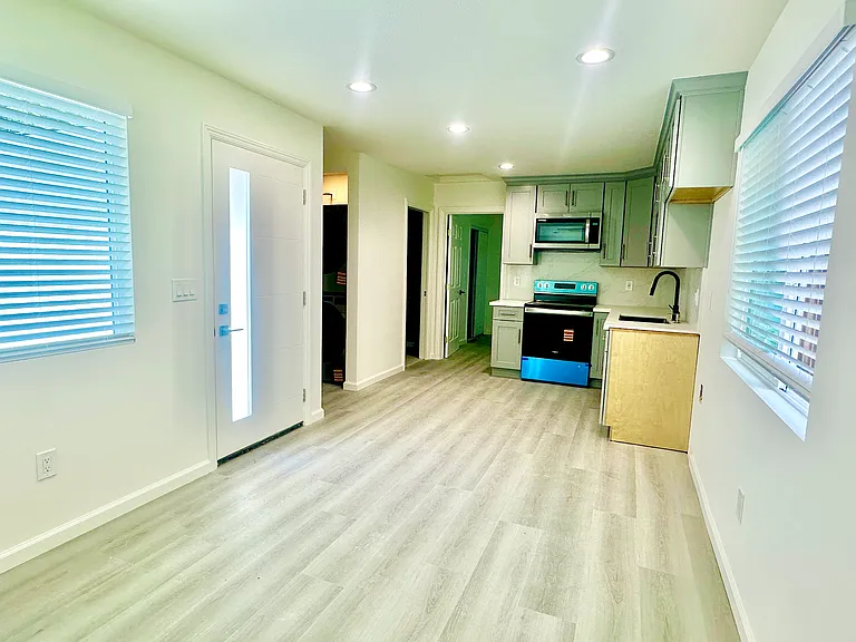 846 Harding Ave #B — Photo 5