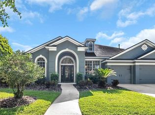 6106 Kestrelpark Dr, Lithia, FL 33547