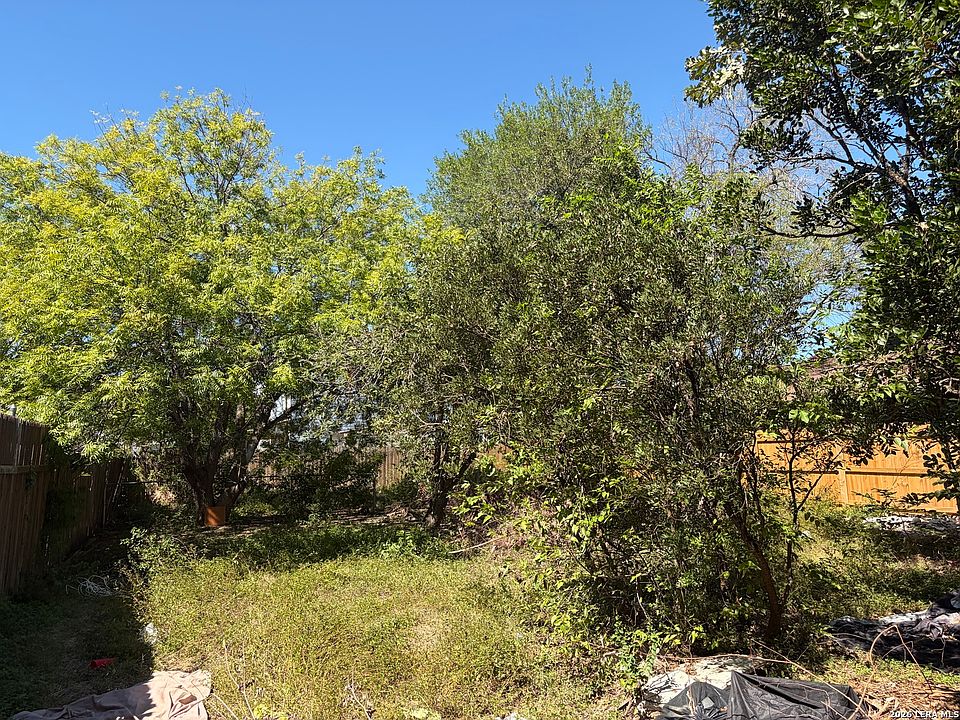 2nd image of 509 W 5TH ST LOT 7