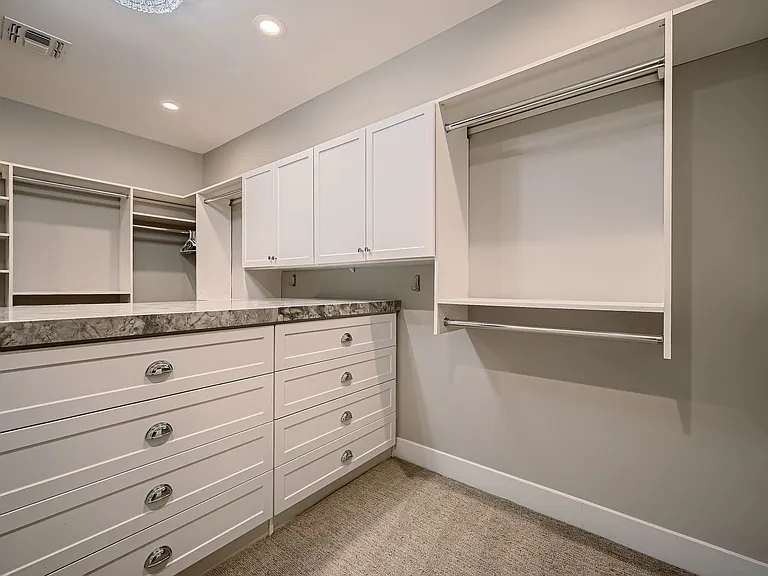 3913 E Devonshire Ave — Photo 5