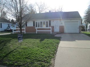 518 N 10th St, Monmouth, IL 61462