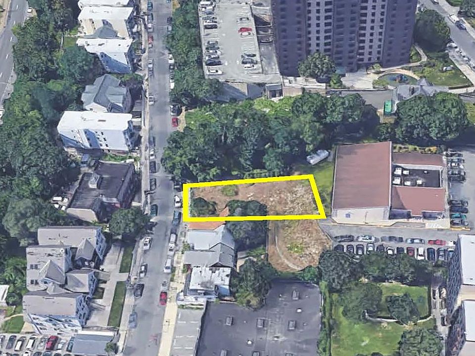 1st image of 160 Stanley Ave