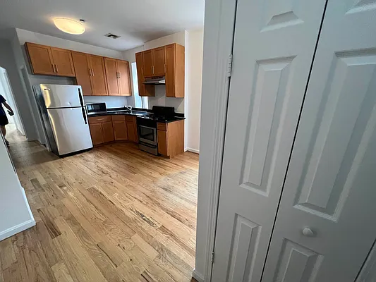 Rented by Delmark Realty LLC | media 18