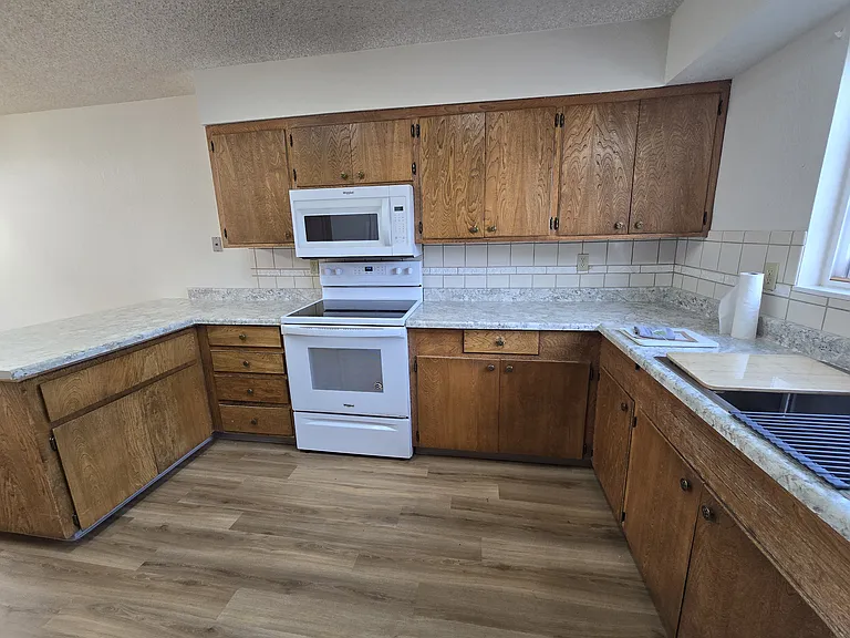 2812 Harrison Ave — Photo 7
