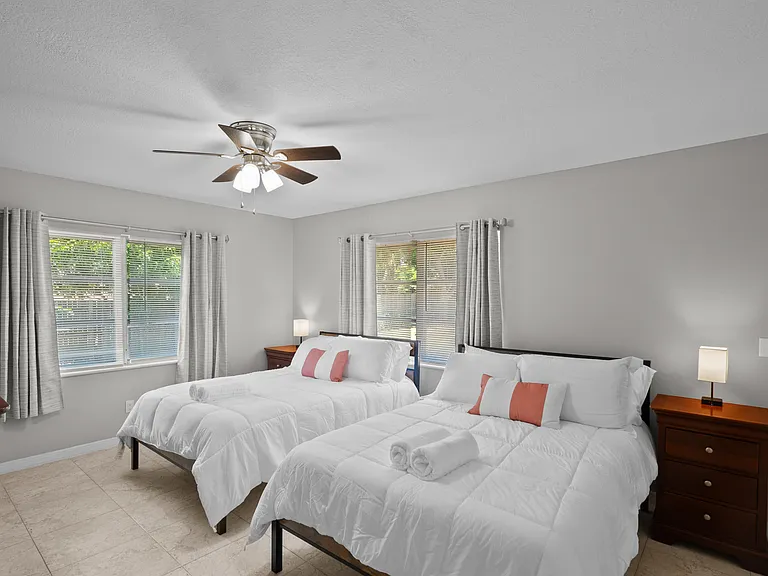 4220 Sunrise Blvd — Photo 8
