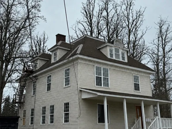 14 Church St, Massena, NY 13662